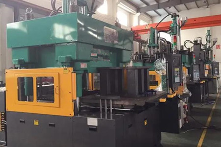 伺服節(jié)能精密注塑機多少錢一臺？至少3萬元以上！