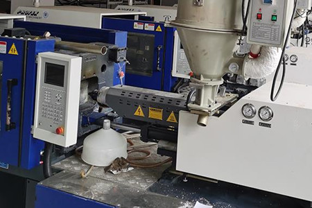 購買果筐注塑機(jī)的三要素，你知道嗎？